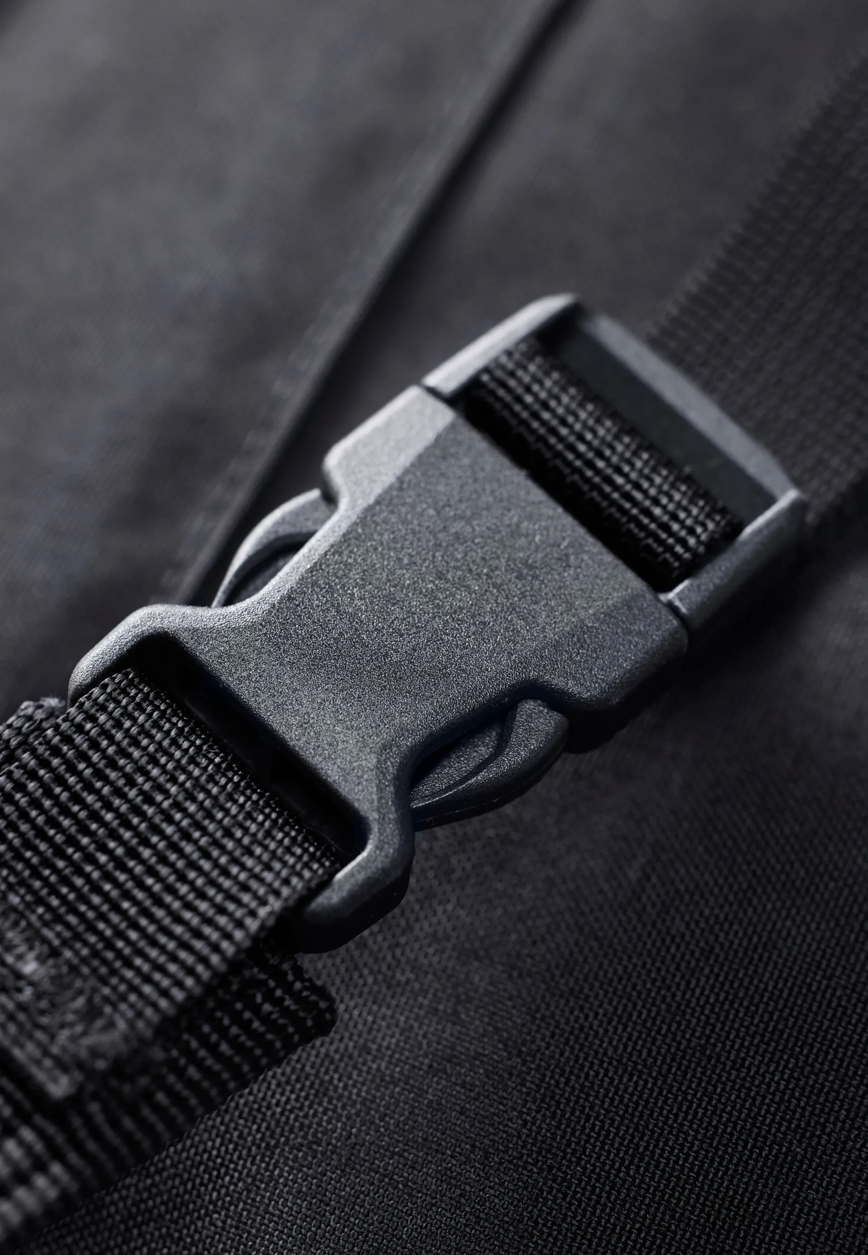 bmw_cross_town_tote_4.webp Bags & Luggage<BMW Lifestyle BMW Cross Town Tote black