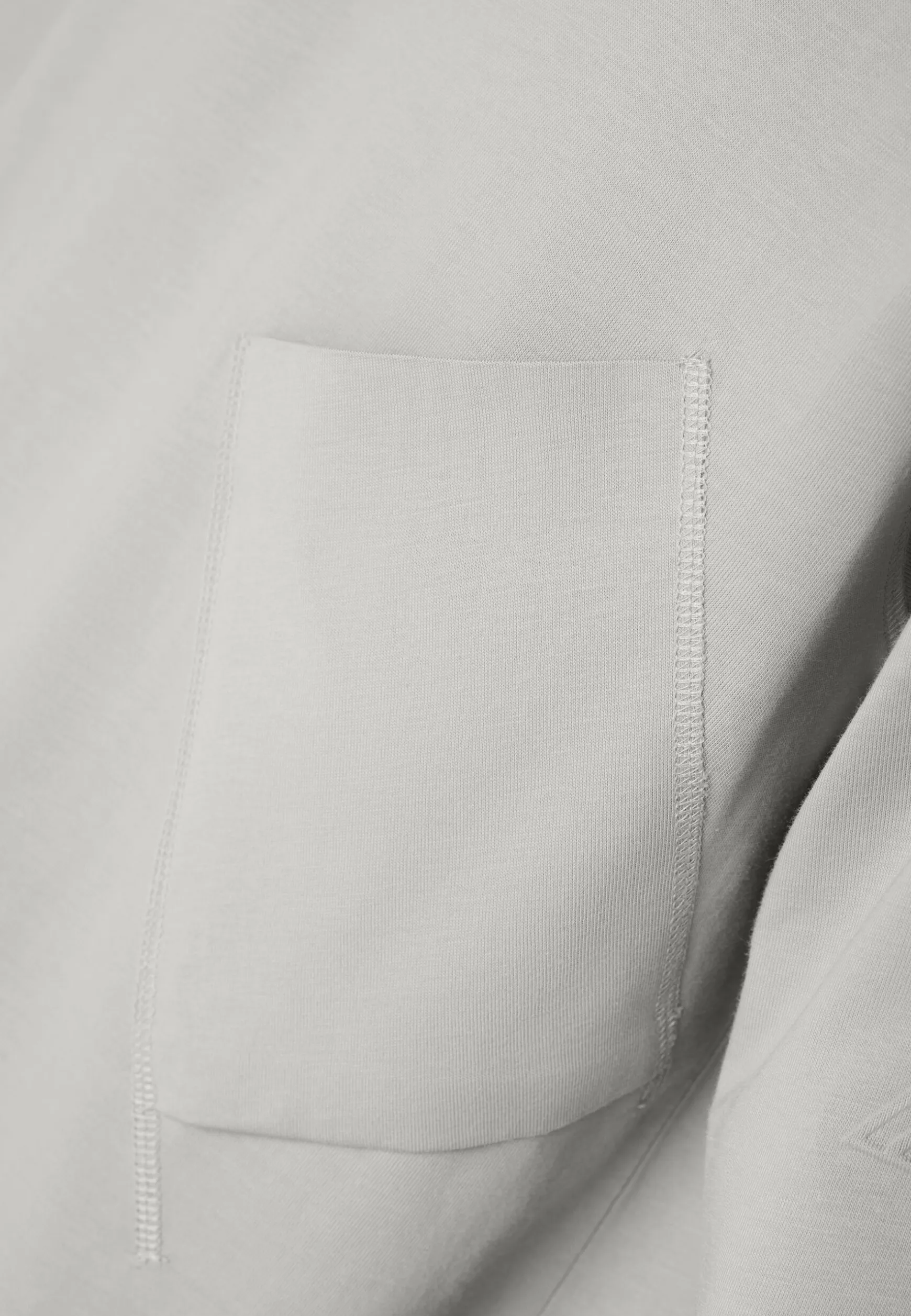 bmw_m_micro_raglan_tshirt_3.webp T-shirts<BMW Lifestyle BMW M Micro Raglan T-Shirt mid grey