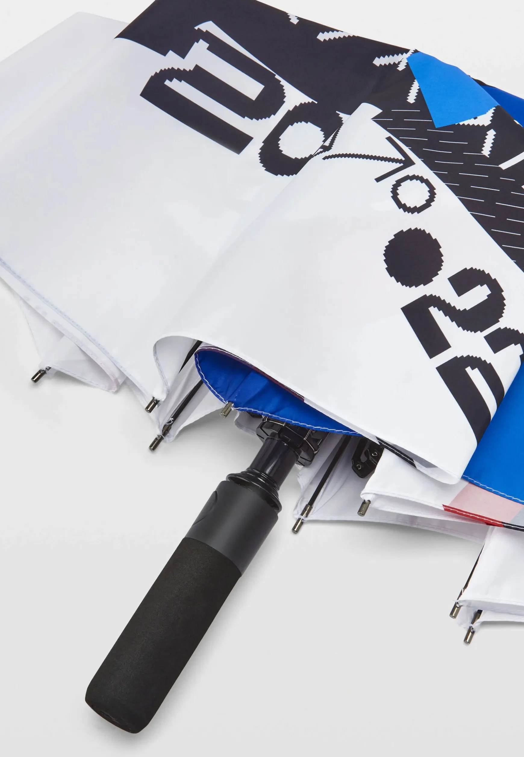 Umbrellas<BMW Lifestyle BMW Motorsport Compact Umbrella white combo