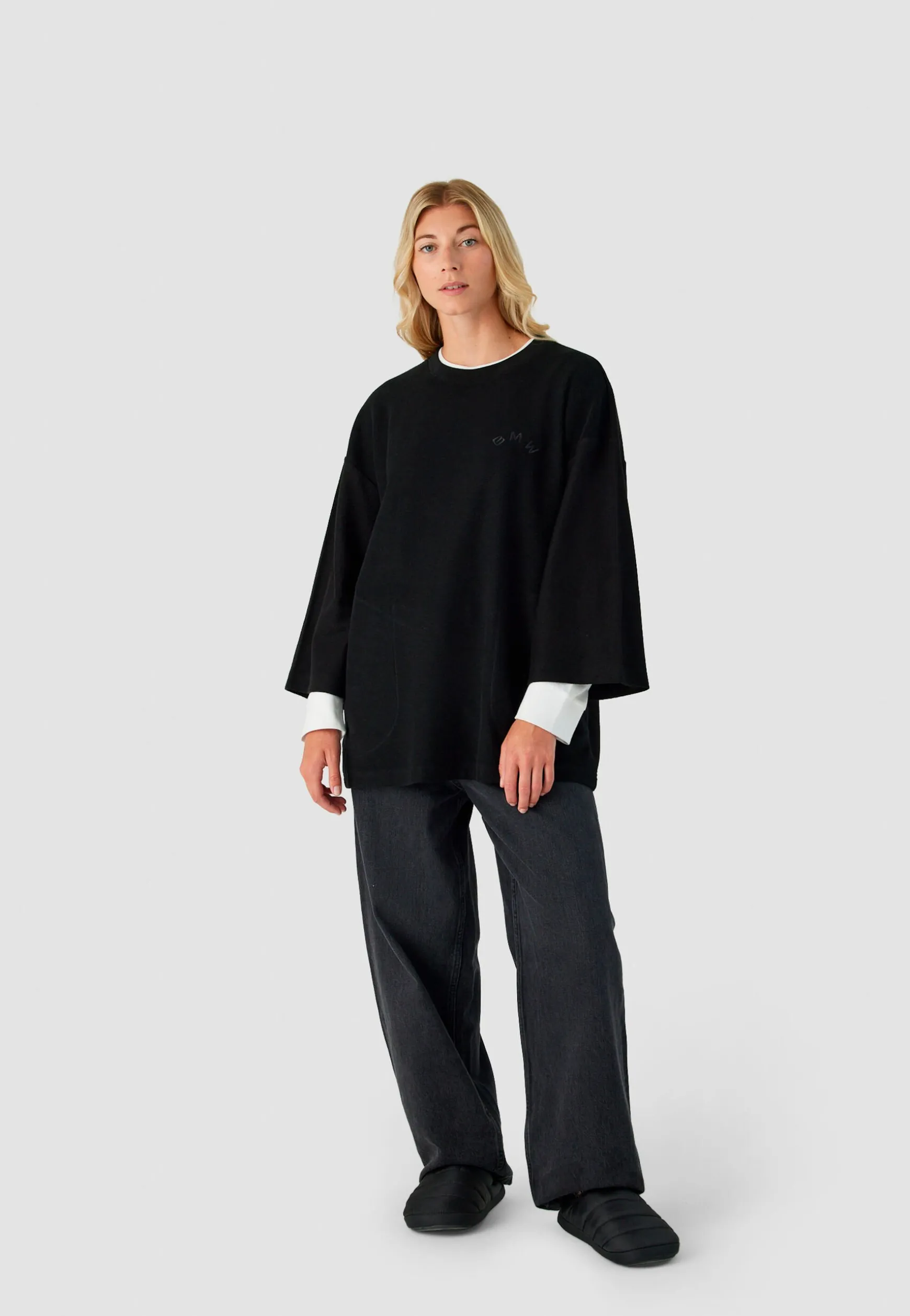 Women<BMW Lifestyle BMW Reverse Half Sleeve black