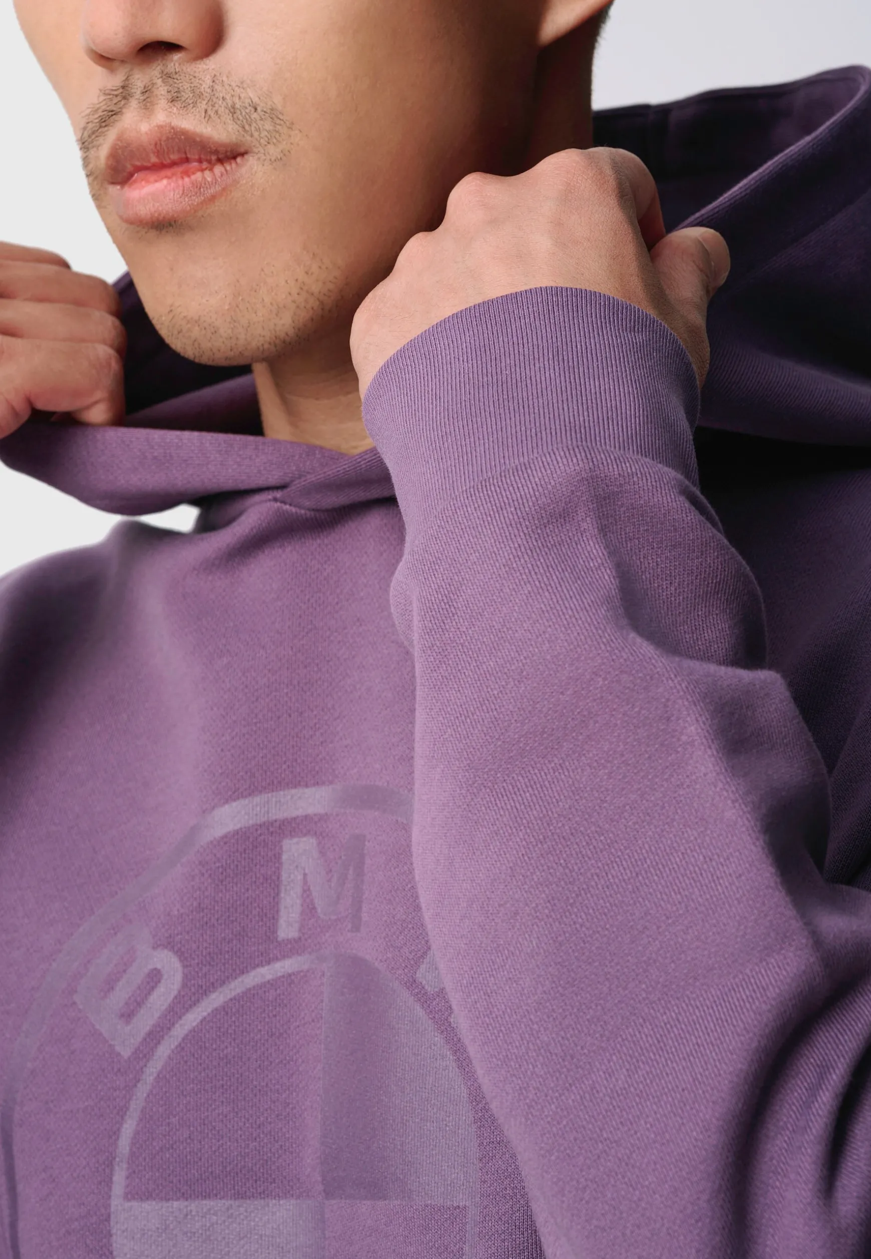bmw_tonal_dot_sweat_hoodie_4-1.webp Hoodies<BMW Lifestyle BMW Tonal Dot Sweat Hoodie